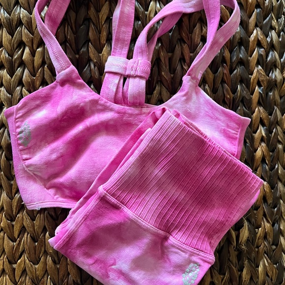 Free People Movement Good Karma seamless leggings and Radar Sports Bra - Picture 2 of 7